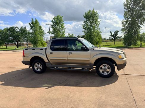 Used 2002 Ford Explorer Sport Trac 2WD image 22