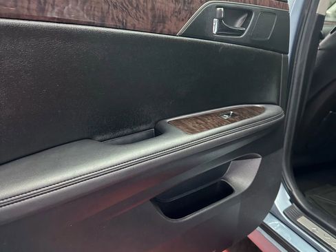 Used 2012 Toyota Avalon Limited image 20