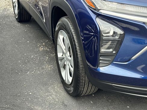 Used 2024 Chevrolet Trax LS image 5