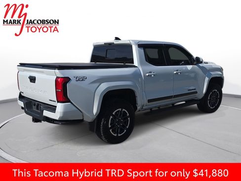 Used 2024 Toyota Tacoma TRD Sport w/ TRD Sport Upgrade Package image 10
