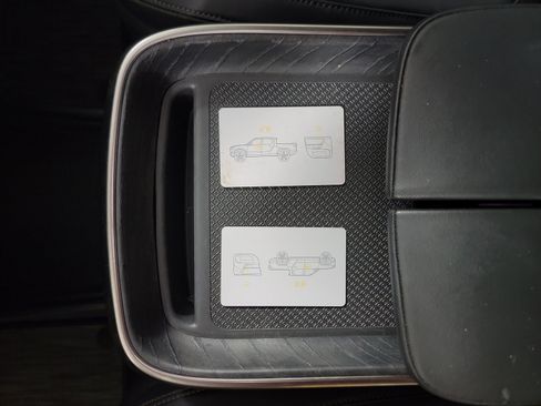 Used 2023 Rivian R1T Adventure AWD/4WD image 29