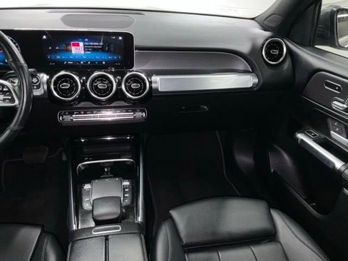 Used 2021 Mercedes-Benz GLB 250 4MATIC image 19