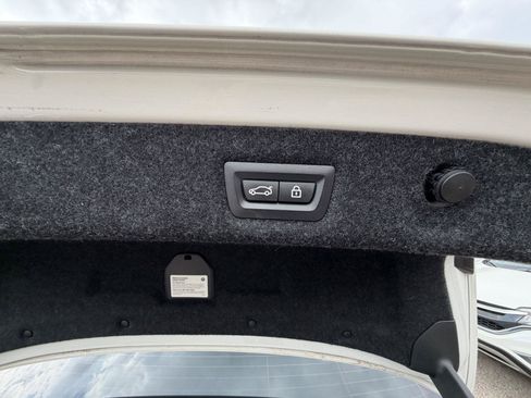 Used 2018 BMW M550i xDrive AWD/4WD image 30