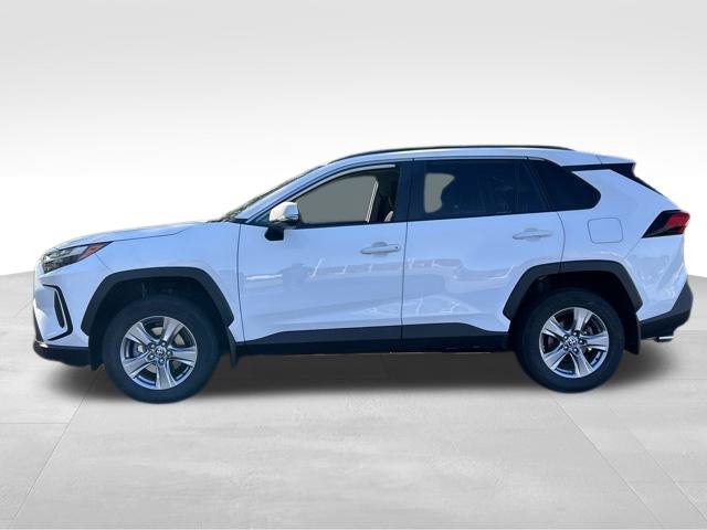 Used 2024 Toyota RAV4 XLE w/ Convenience Package AWD/4WD image 5