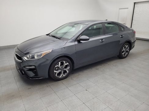 Used 2019 Kia Forte LXS FWD image 2