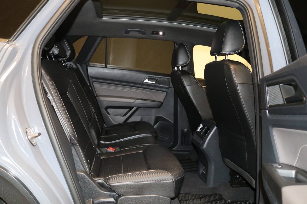 Used 2021 Volkswagen Atlas Cross Sport SEL AWD/4WD image 19