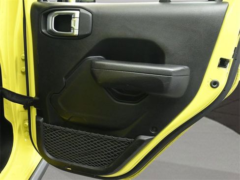 Used 2022 Jeep Wrangler Unlimited Sport image 16