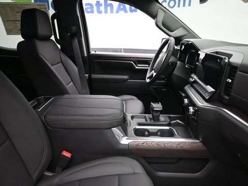 New 2026 GMC Sierra 1500 SLT w/ SLT Premium Plus Package AWD/4WD image 9