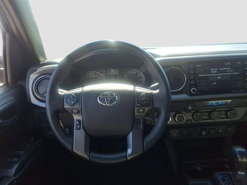 Used 2023 Toyota Tacoma TRD Off-Road image 19