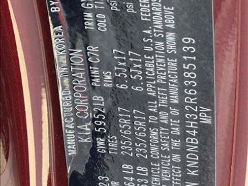 Used 2024 Kia Carnival LX FWD image 22