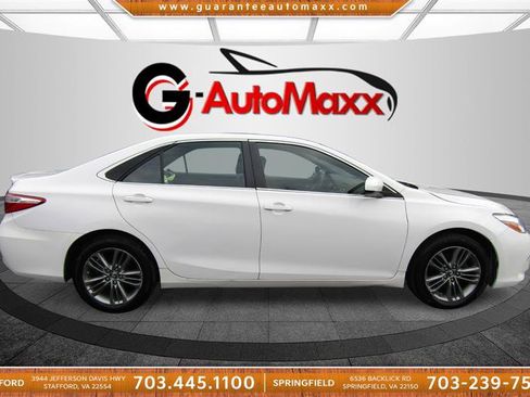 Used 2016 Toyota Camry SE image 4