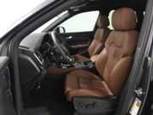Used 2023 Audi Q5 e Premium Plus w/ Premium Plus Package AWD/4WD image 6