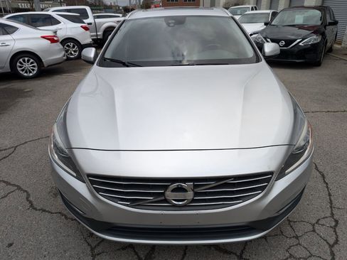 Used 2015 Volvo V60 T5 Premier image 3