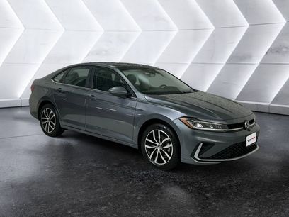 Used 2025 Volkswagen Jetta SE