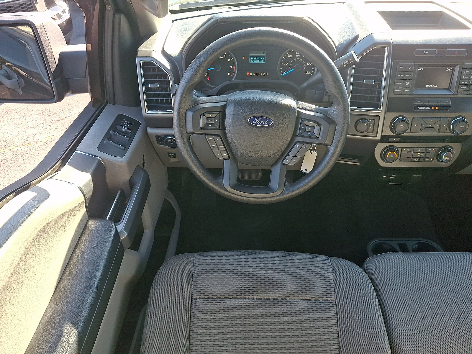 Used 2015 Ford F150 XLT AWD/4WD image 11