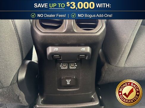 Used 2024 Jeep Wrangler Unlimited Sahara image 18