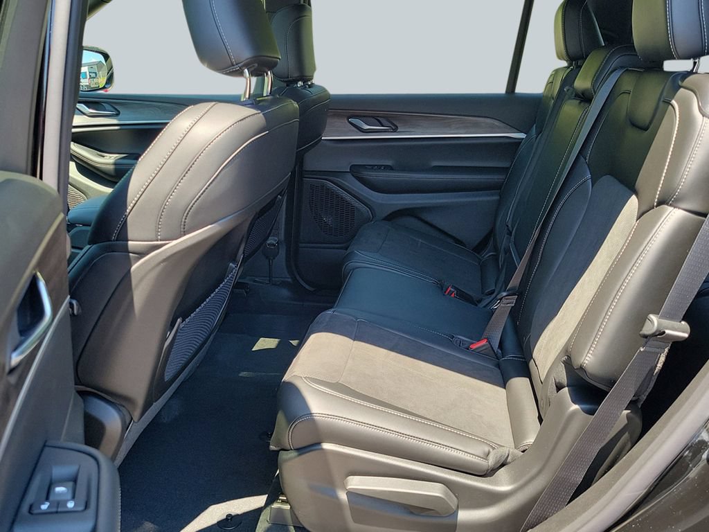 New 2026 Jeep Grand Cherokee L 2WD image 29
