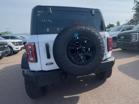 New 2026 Ford Bronco Outer Banks w/ Sasquatch Package AWD/4WD image 3