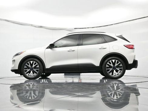 Used 2020 Ford Escape SE Sport image 50