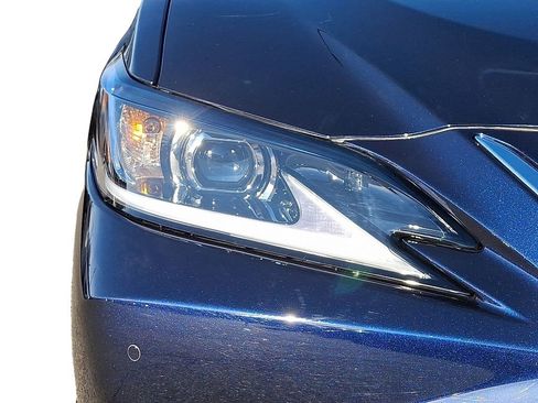 Certified 2023 Lexus ES 350 w/ Premium Package image 10