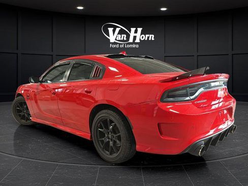Used 2022 Dodge Charger R/T RWD image 5