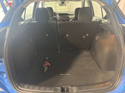 Used 2021 Nissan Kicks SV image 16