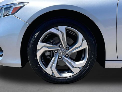 Used 2018 Honda Accord EX-L image 8