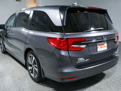 Used 2023 Honda Odyssey Touring image 9