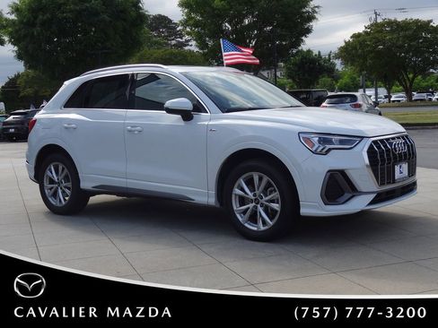 Used 2024 Audi Q3 2.0T Premium AWD/4WD image 2