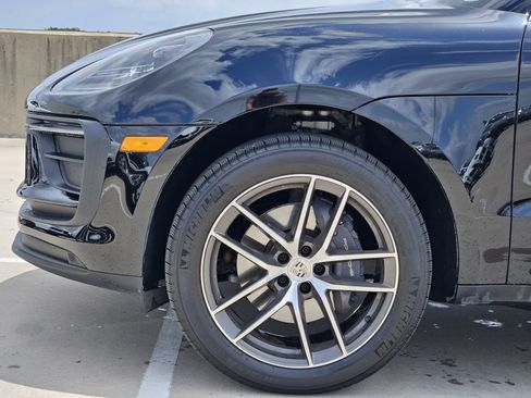Certified 2026 Porsche Macan AWD/4WD image 13