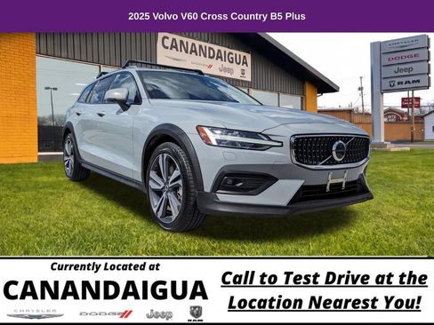 Used 2025 Volvo V60 B5 Cross Country Plus AWD/4WD image 1
