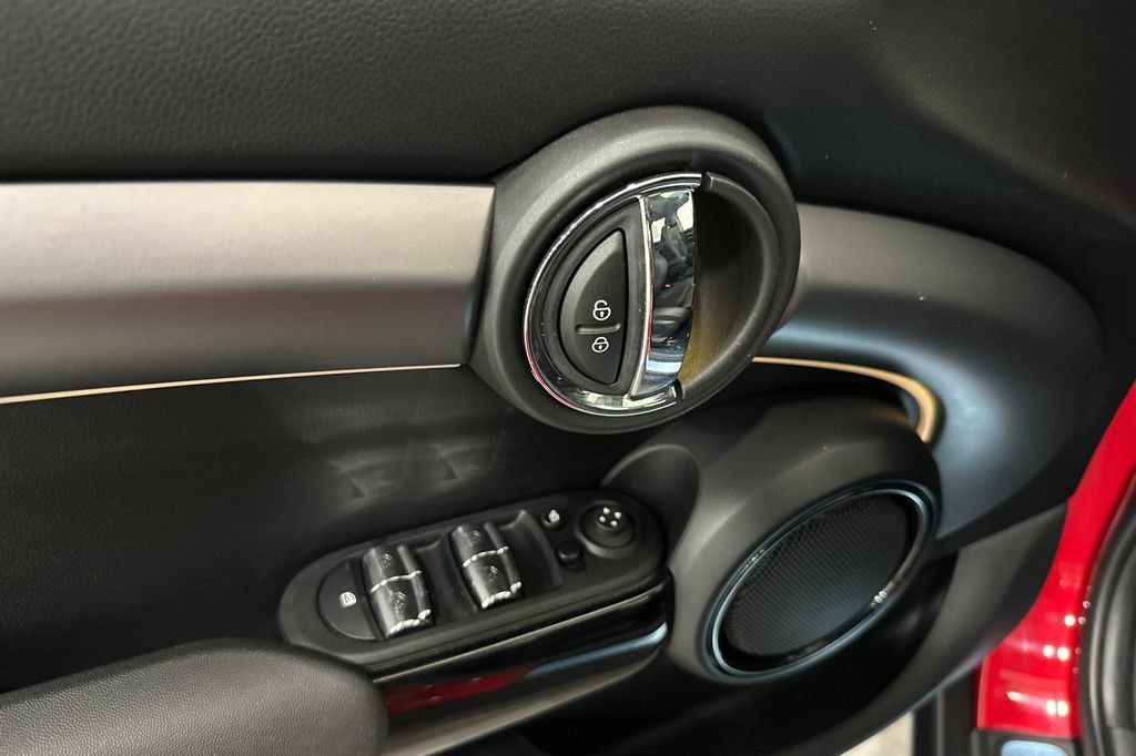 Used 2024 MINI Cooper S FWD image 11