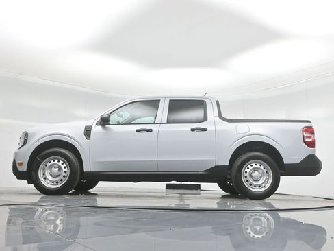 New 2025 Ford Maverick XL image 7