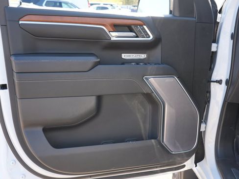 Used 2022 GMC Sierra 1500 Denali AWD/4WD image 15
