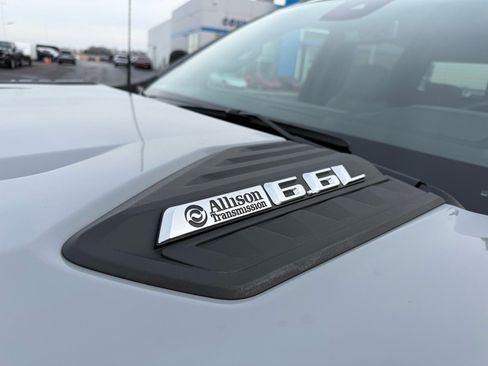 Used 2024 Chevrolet Silverado 2500 ZR2 image 13