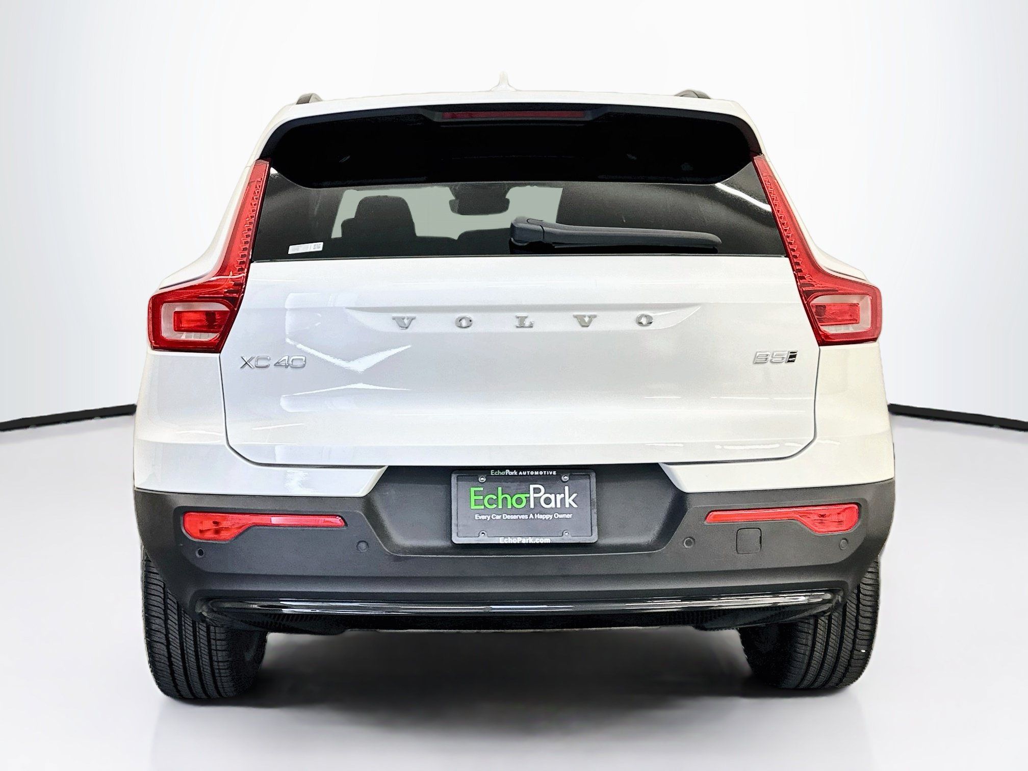 Used 2026 Volvo XC40 B5 Plus AWD/4WD image 7