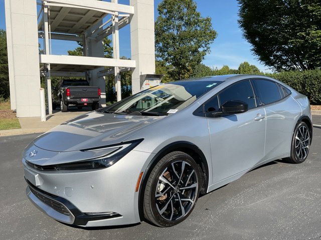 Used 2024 Toyota Prius Prime FWD image 2