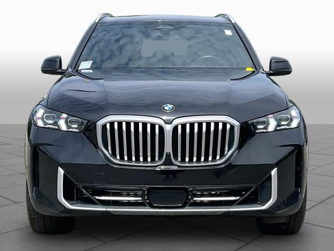 Used 2024 BMW X5 xDrive40i w/ Premium Package AWD/4WD image 3
