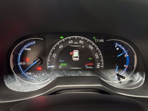 Used 2025 Toyota RAV4 XLE AWD/4WD image 16