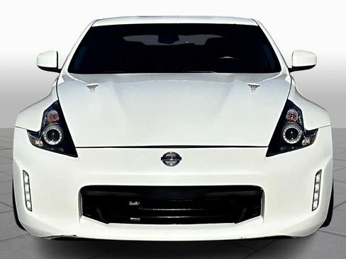 Used 2020 Nissan 370Z Coupe image 3