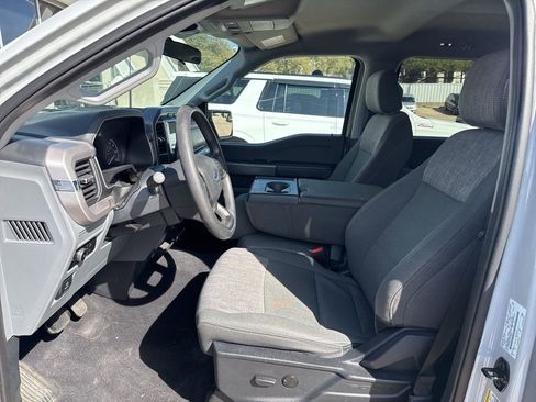Used 2023 Ford F150 XLT image 11