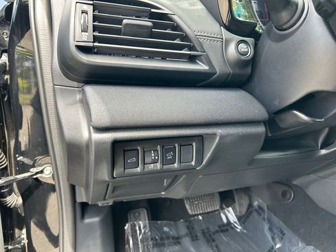 Used 2024 Subaru Outback Premium AWD/4WD image 19