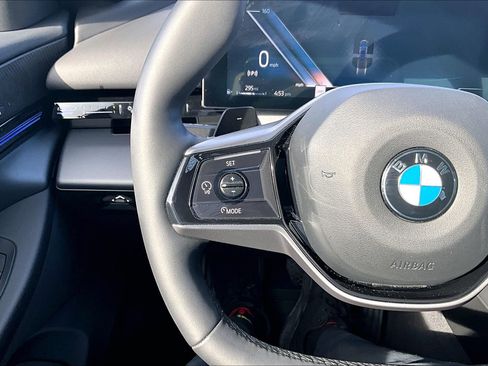 Used 2025 BMW 530i xDrive w/ Premium Package AWD/4WD image 16