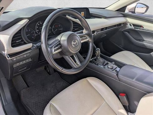 Used 2022 MAZDA MAZDA3 s image 9