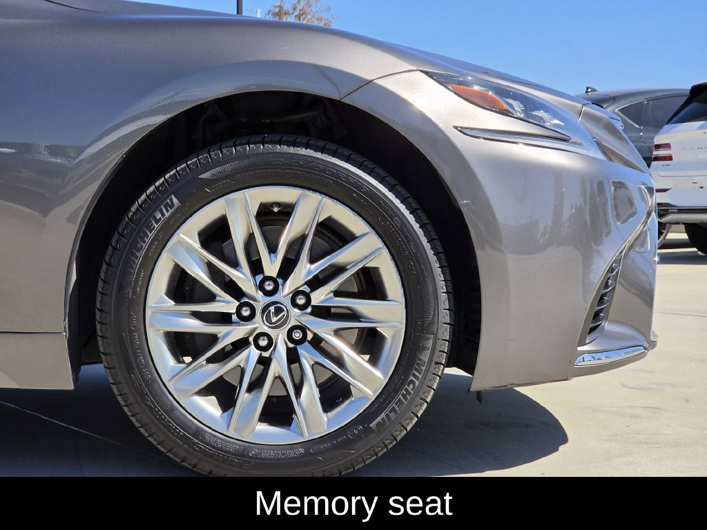 Used 2018 Lexus LS 500 w/ Interior Upgrade Package RWD image 10