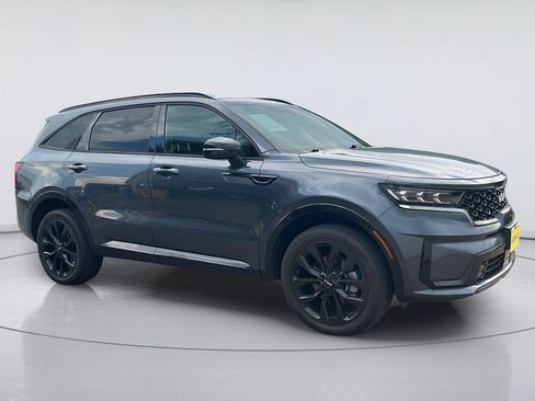 Used 2023 Kia Sorento SX AWD/4WD image 3