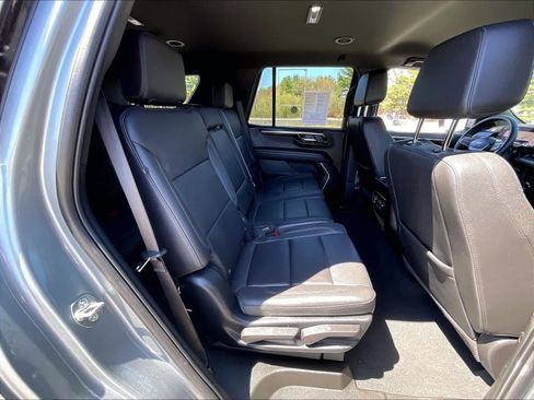 Used 2025 Chevrolet Tahoe LT AWD/4WD image 16