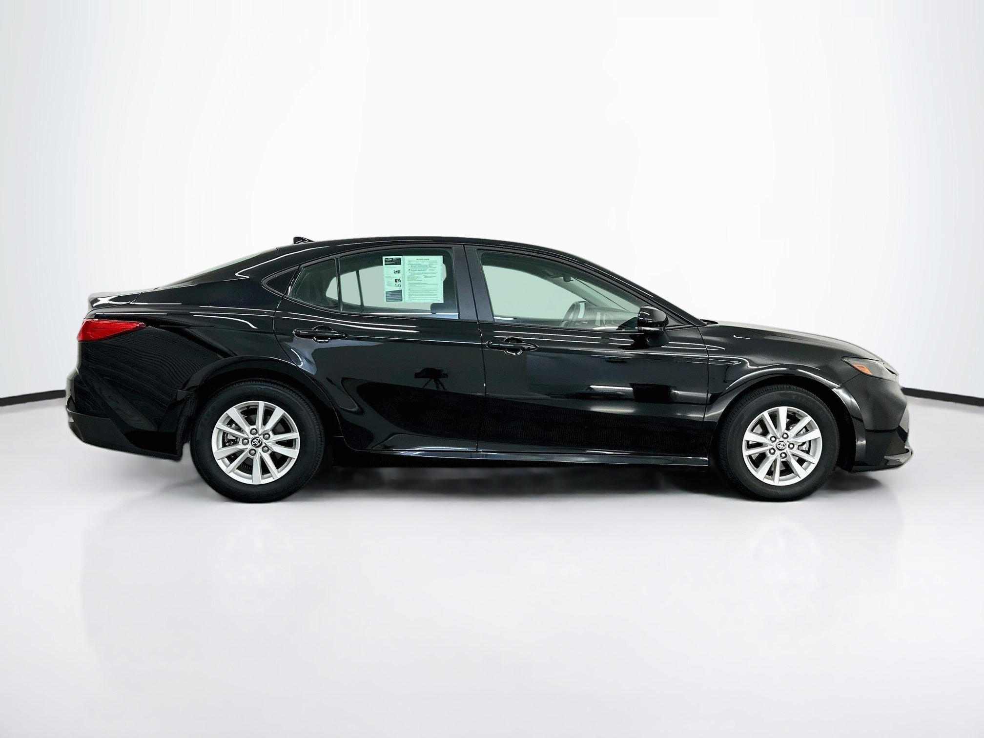 Used 2026 Toyota Camry LE FWD image 10