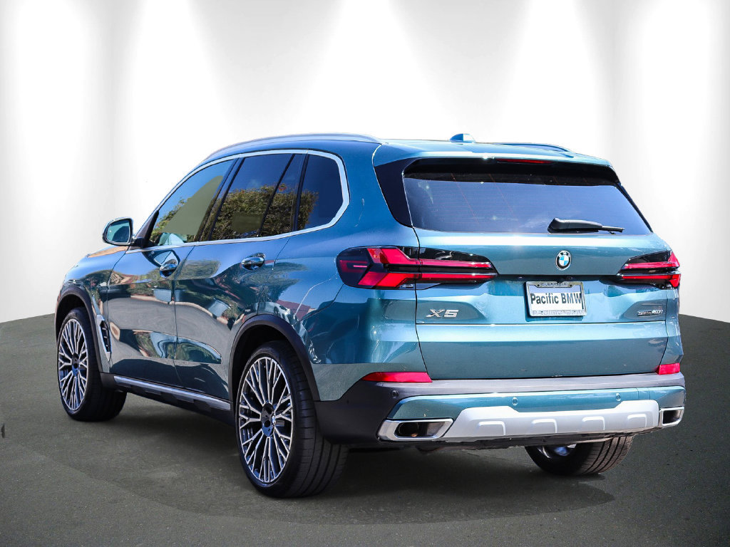 Used 2026 BMW X5 sDrive40i w/ Premium Package RWD image 4