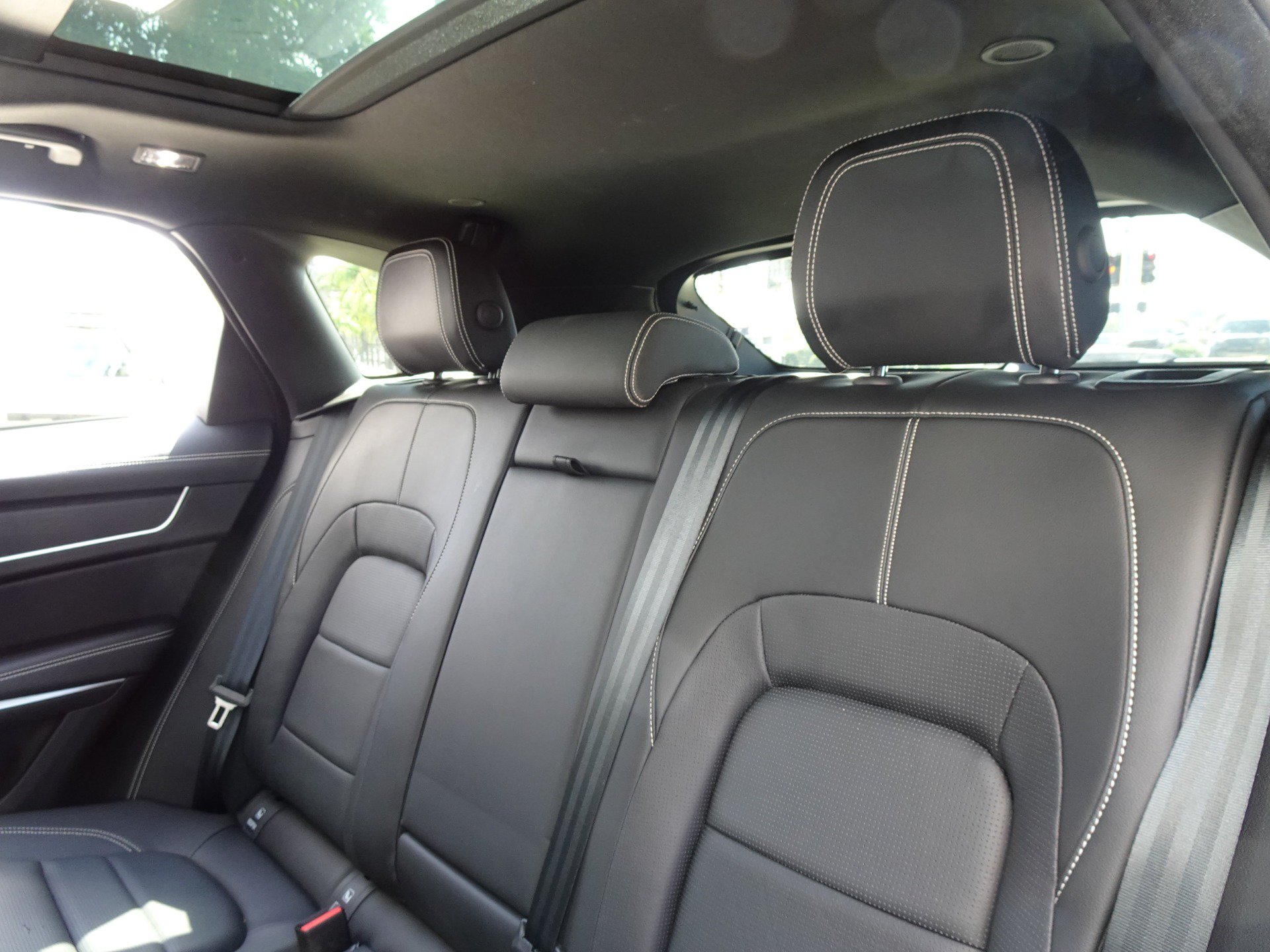 Used 2026 Jaguar F-PACE R-Dynamic S AWD/4WD image 15
